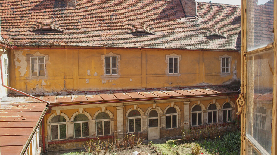 Kapucínský klášter v Žatci, před obnovou