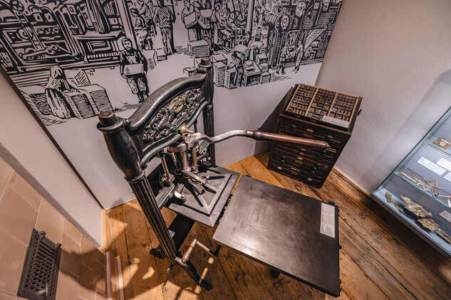 Tiskařský lis v expozici Muzea Vimperska, SZ Vimperk